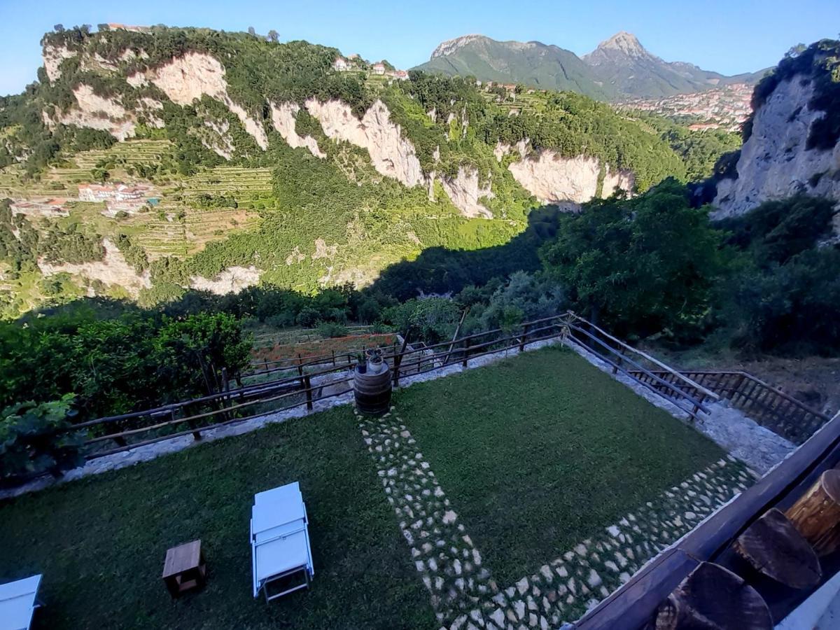Agriturismo Orrido Di Pino Аджерола Екстериор снимка