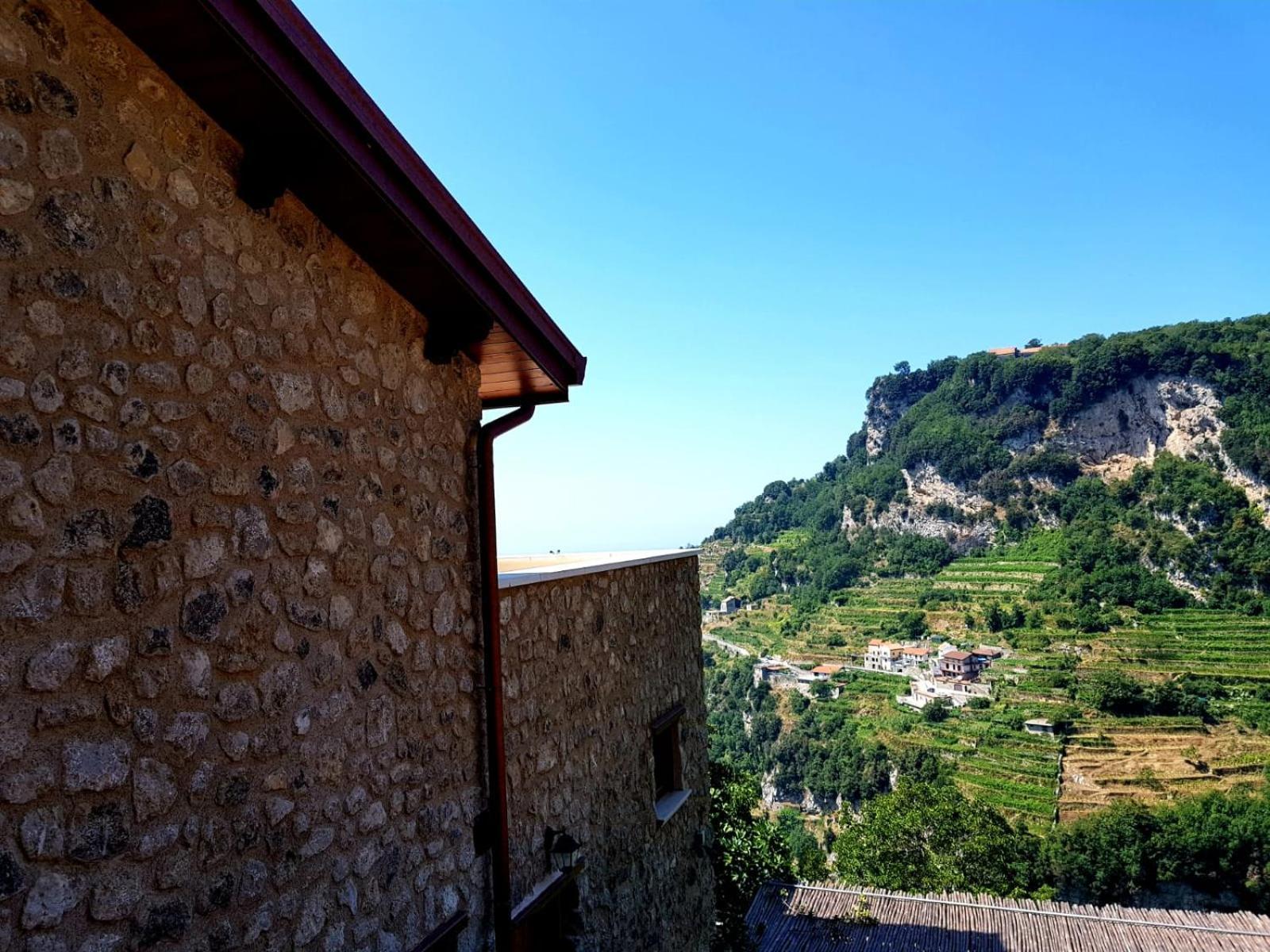 Agriturismo Orrido Di Pino Аджерола Екстериор снимка