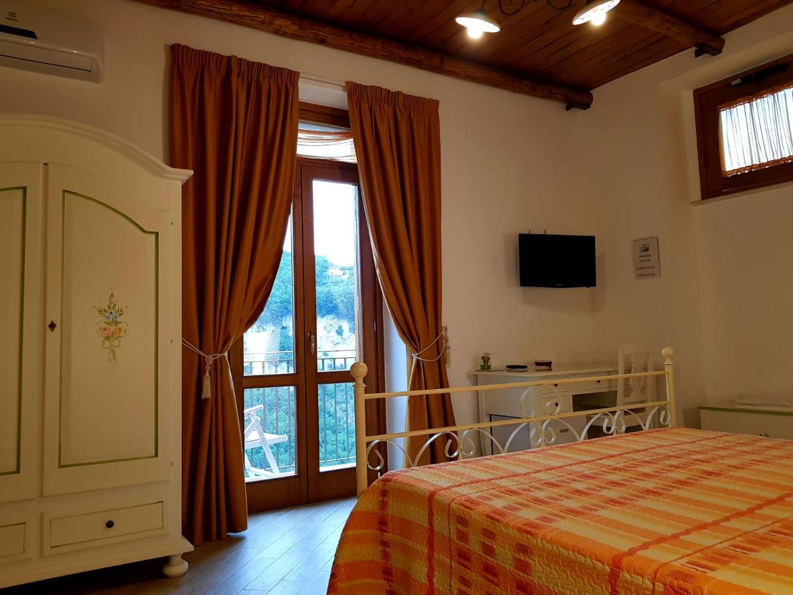 Agriturismo Orrido Di Pino Аджерола Екстериор снимка