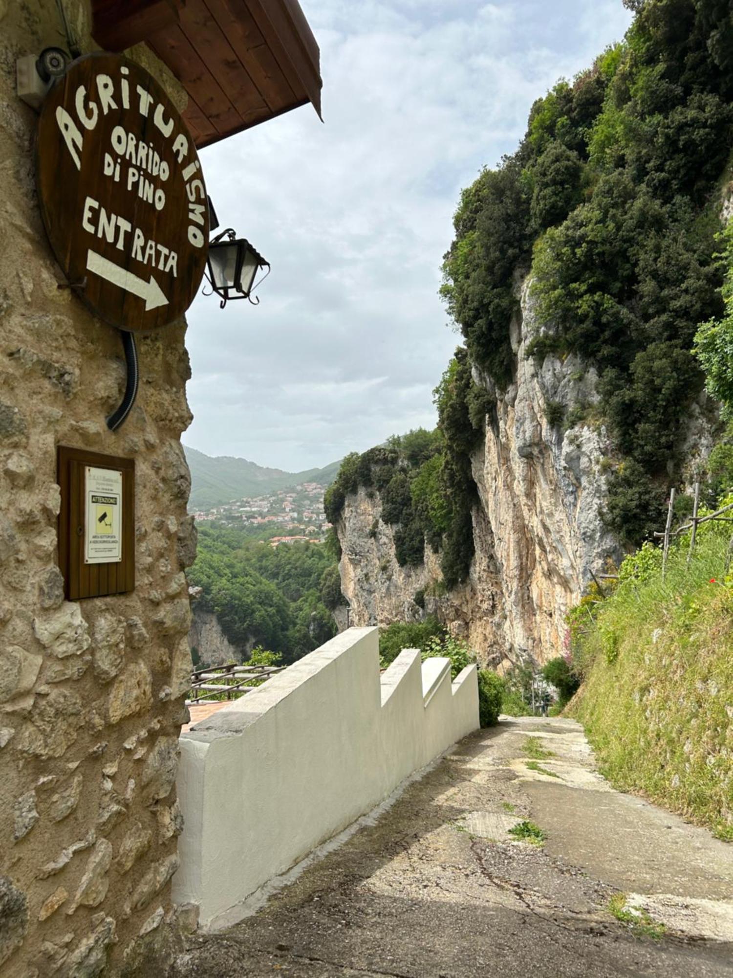 Agriturismo Orrido Di Pino Аджерола Екстериор снимка