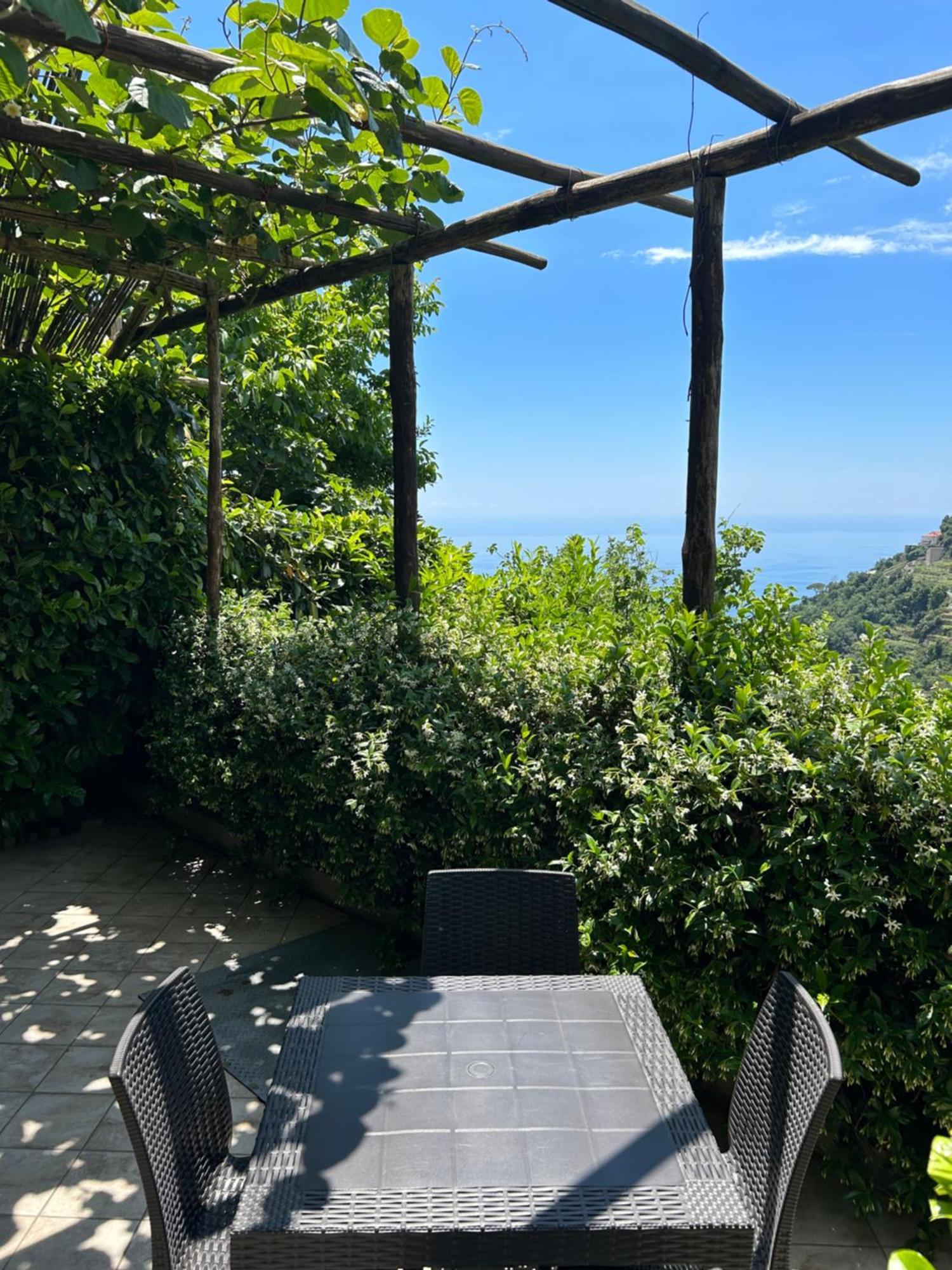 Agriturismo Orrido Di Pino Аджерола Екстериор снимка