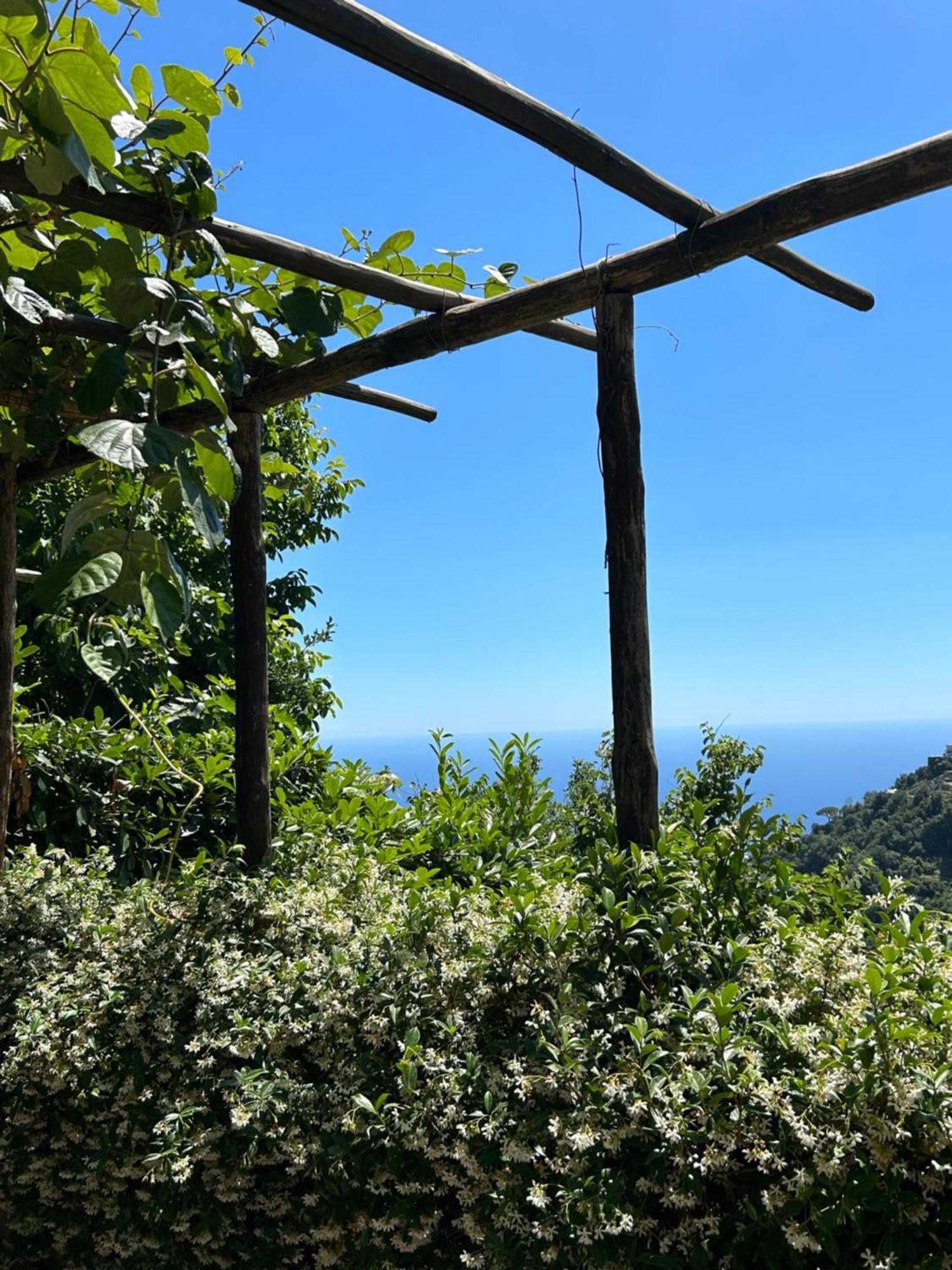 Agriturismo Orrido Di Pino Аджерола Екстериор снимка