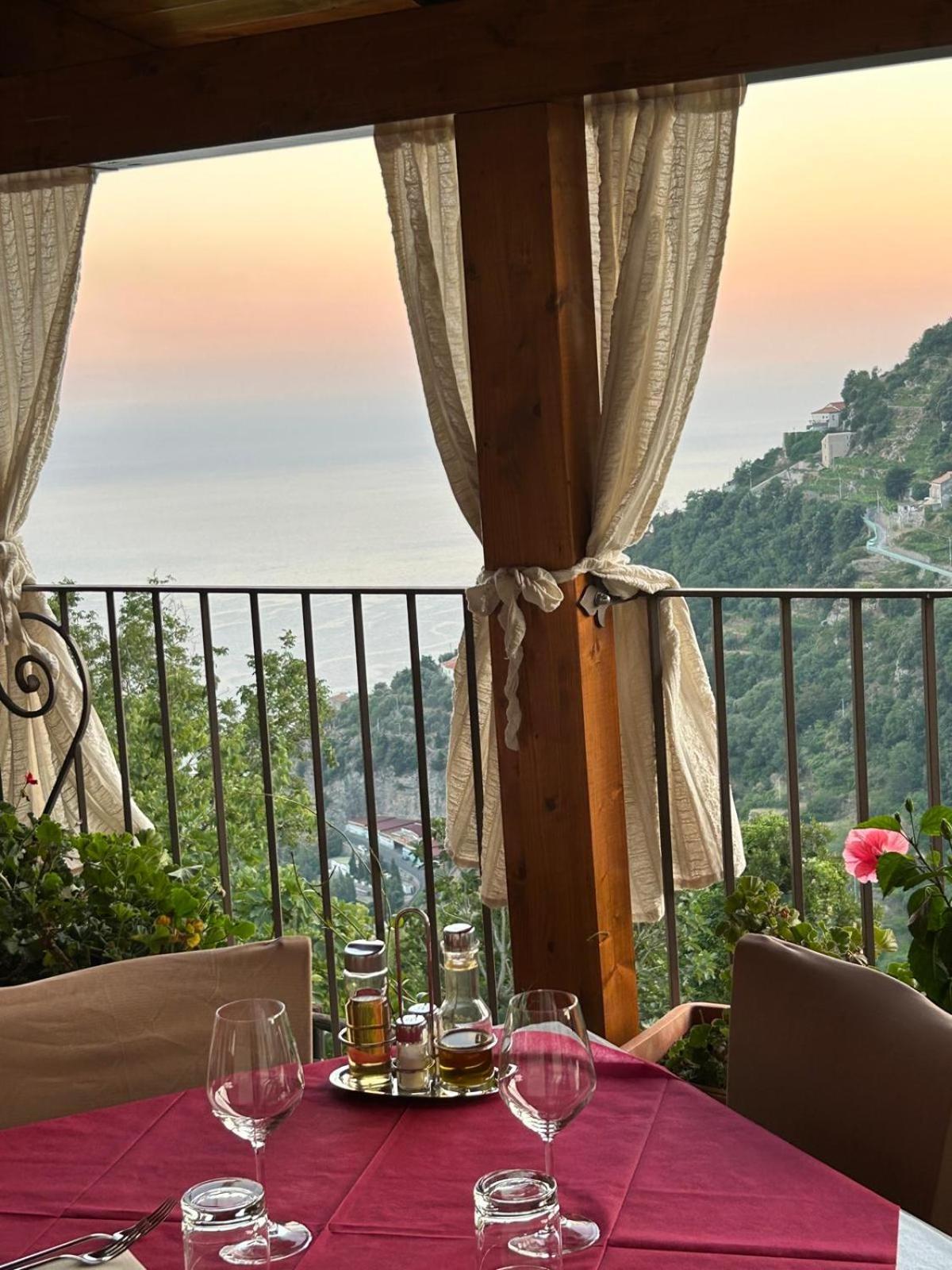 Agriturismo Orrido Di Pino Аджерола Екстериор снимка